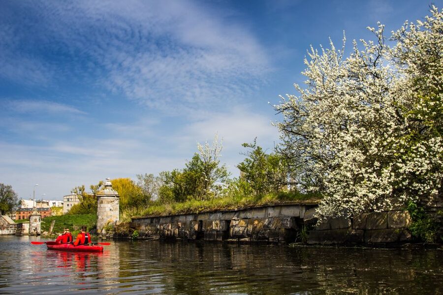 Gdańsk: Islands and Canals Private Kayak Tour - Why the Private Group Matters