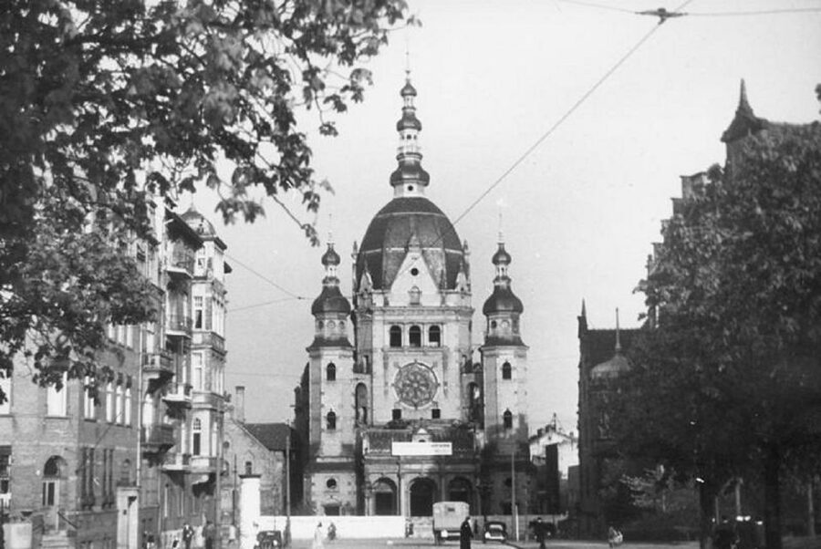 Gdansk: Jewish Heritage Guided Private Walking Tour - Why Gdansk’s Jewish story matters