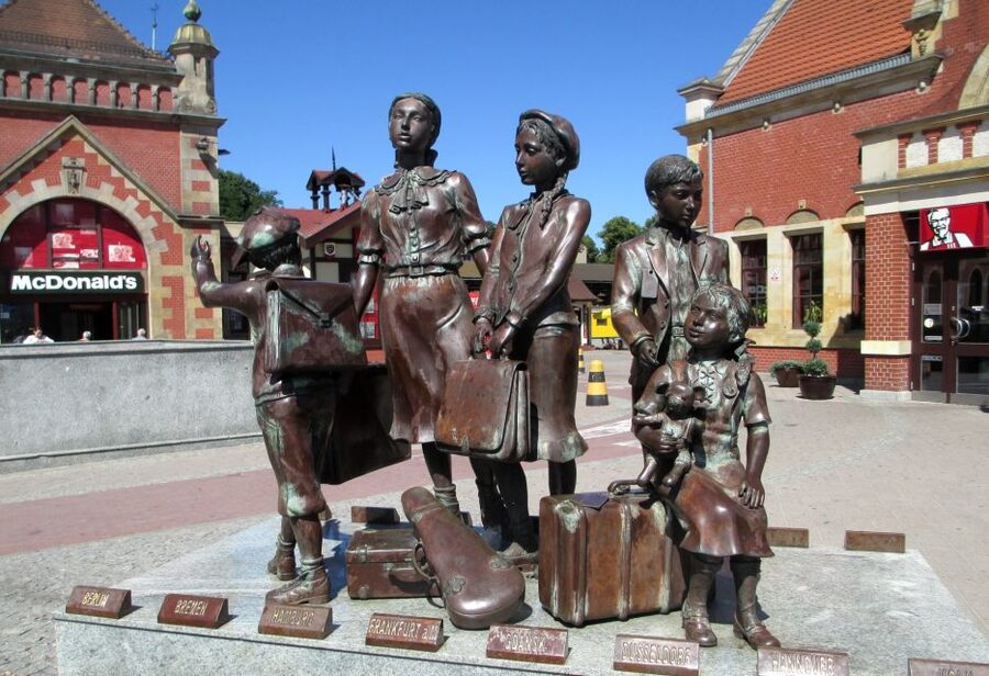 Gdansk: Jewish Heritage Guided Private Walking Tour - Gdansk’s Jewish Theatre and cultural life
