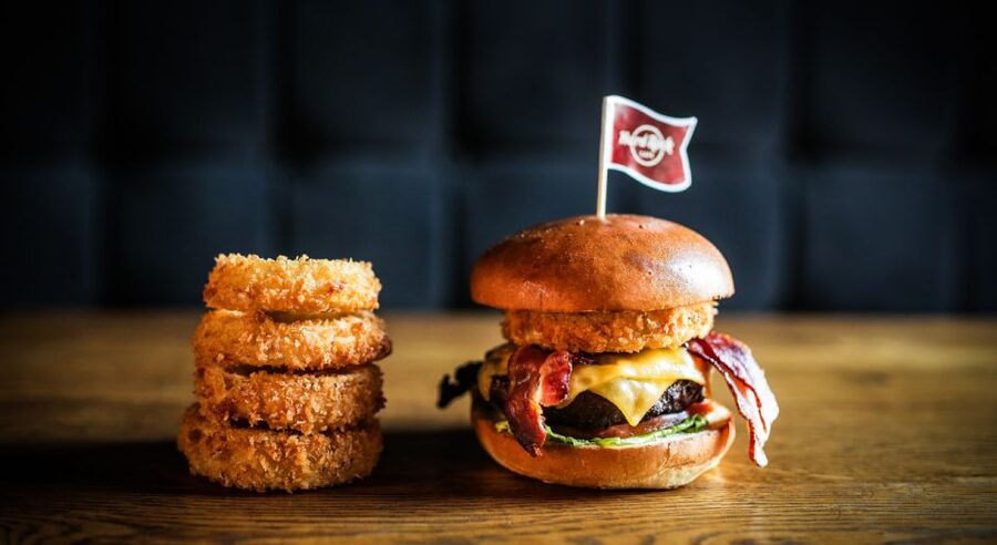 Gdansk: Legendary Burger and Zywiec Beer at Hard Rock Cafe - What the Hard Rock Cafe Gdańsk experience includes