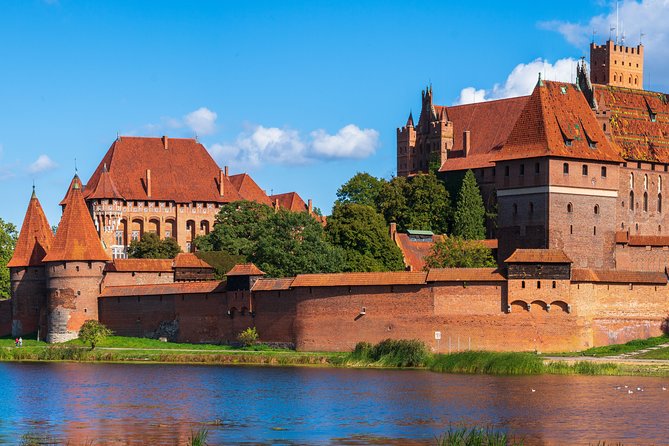 Gdansk Malbork Castle private tour - Leaving Gdansk at 8:00 am