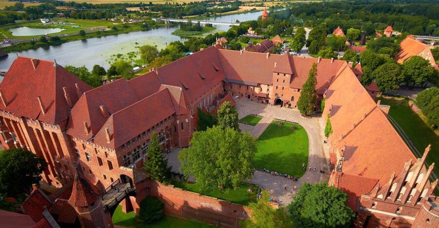 Gdansk: Malbork Castle Regular Tour - The Morning Ride From Gdansk