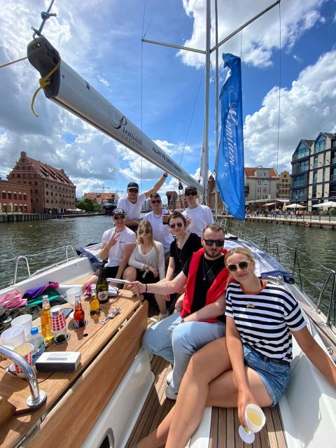 Gdańsk: Motlawa and Port yacht cruise with Welcome Drink - Key points to know before you board