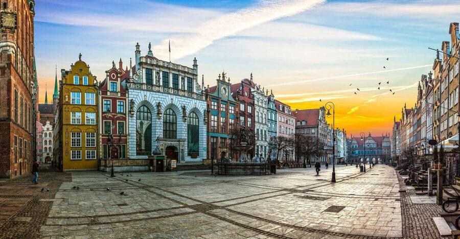 Gdansk Old Town: German Influence Walking Tour - Artus Court and the business of the Hanseatic League