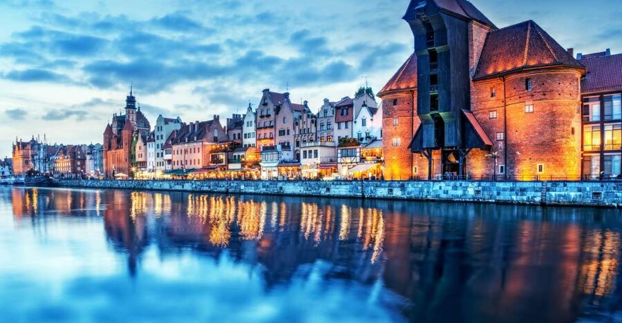 Gdańsk: Old Town Private Walking Tour with Legends and Facts - St Mary’s Basilica, a huge brick church