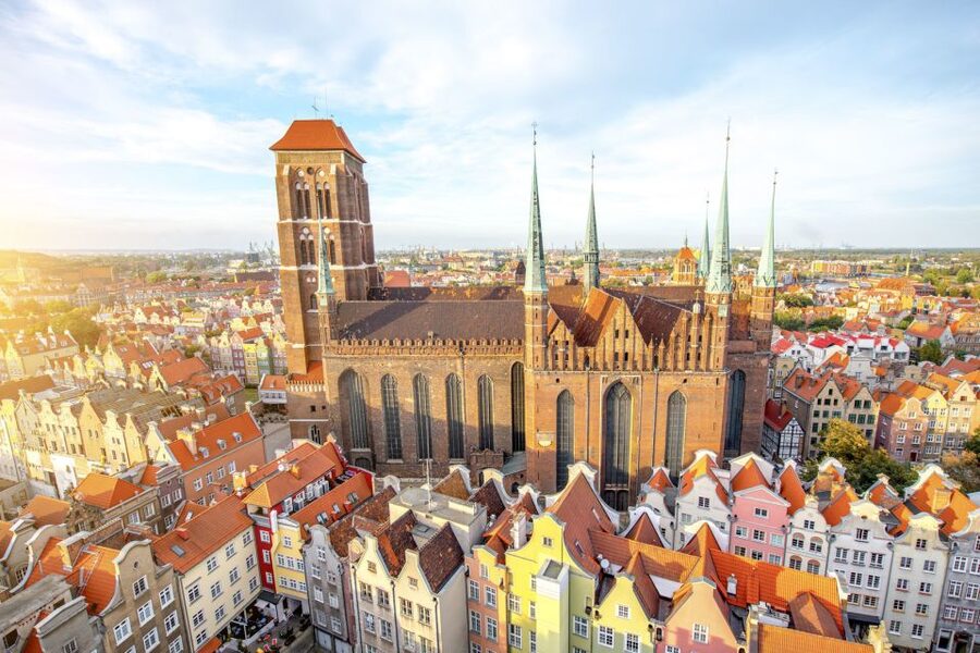 Gdańsk: Old Town Private Walking Tour with Legends and Facts - The six-hour route and the Solidarity story