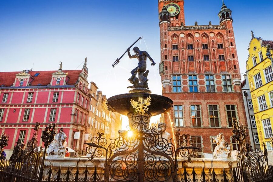 Gdańsk: Old Town Private Walking Tour with Legends and Facts - What the guides do especially well