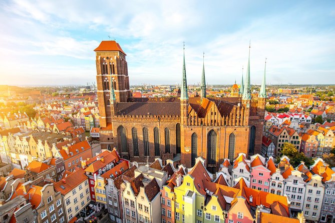 Gdańsk: Old Town Private Walking Tour with Legends and Facts - Artus Court and the center of merchant life