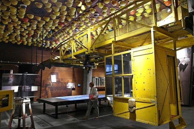 Gdansk Private Communism Tour with Solidarity Center Museum - Two hours or four hours?