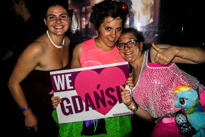 Gdansk Pub Crawl with Free Drinks - The first bar: fast introductions and drinking games