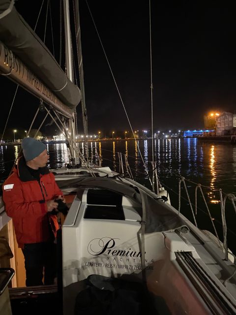 Gdansk: Scenic Evening Yacht Cruise with Welcome Drink - Entering the working Port of Gdańsk