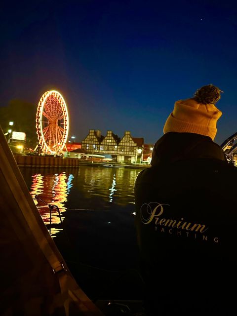 Gdansk: Scenic Evening Yacht Cruise with Welcome Drink - Wisłoujście Fortress and Westerplatte
