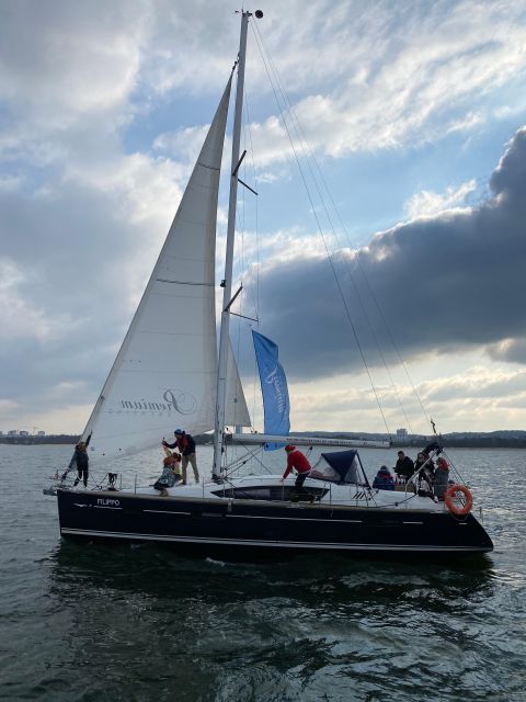 Gdansk: Scenic Evening Yacht Cruise with Welcome Drink - Is $30 a fair price?