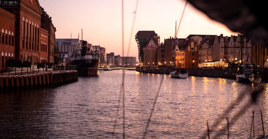 Gdańsk: Scenic Sunset Cruise with Welcome Drink - The cruise in a few useful points