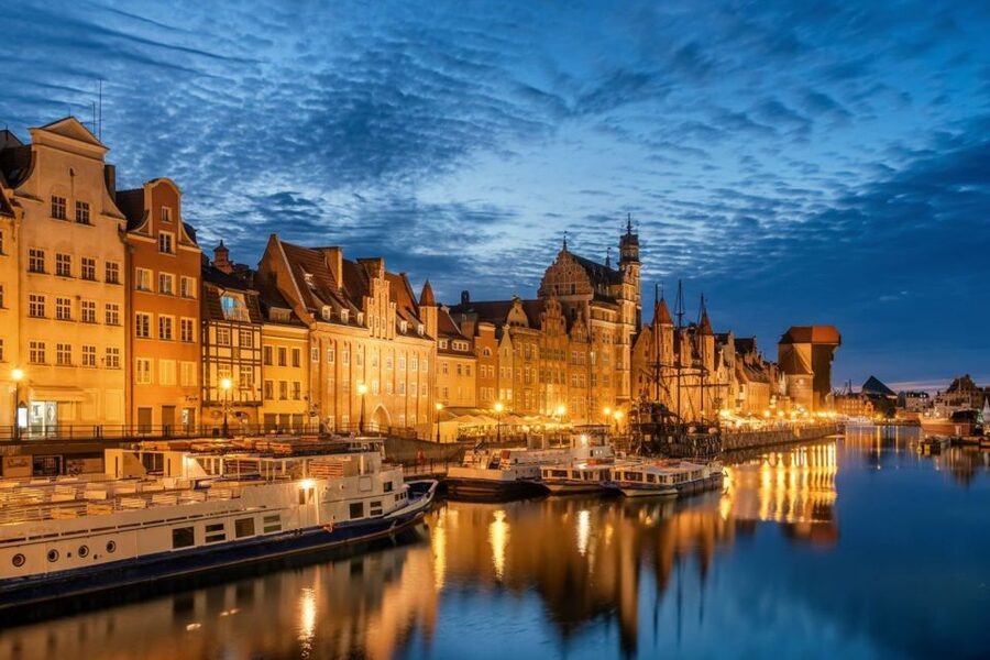 Gdansk: Small Group Walking Tour - Gold Gate and Green Gate: two strong landmarks