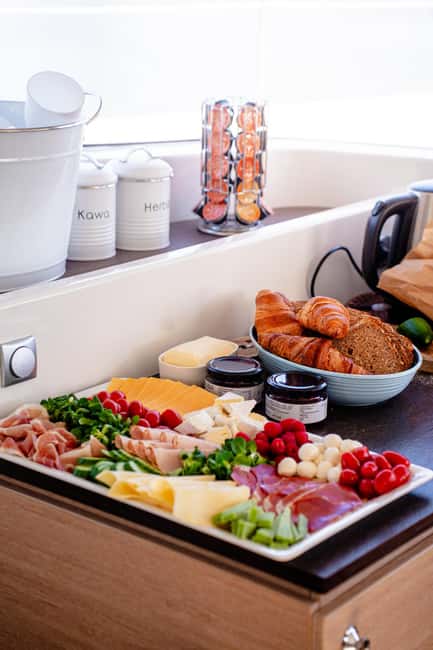 Gdansk/Sopot: Breakfast Cruise on a Catamaran - A Two-Hour Itinerary Without Rushing