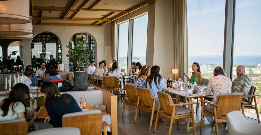 Gdańsk: Spanish Cuisine and City Views From the Top Floor - Who should book this dinner?