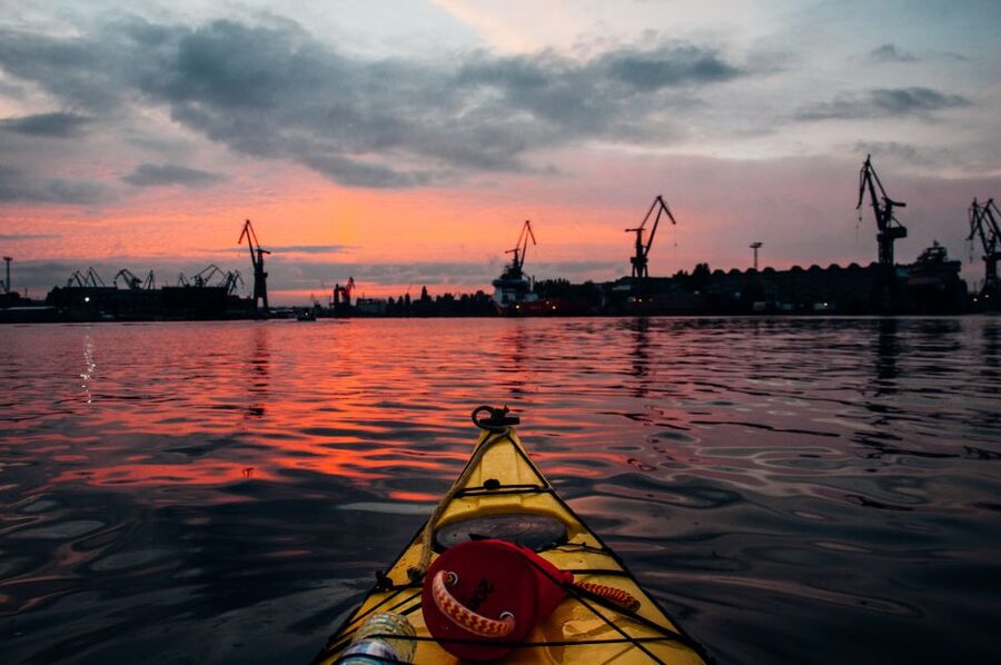 Gdansk: Sunset Kayak Tour - Paddling the Motlawa for 90 minutes