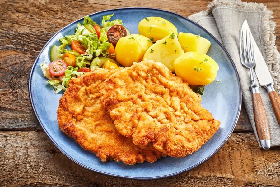 Gdansk Traditional Food Tour with Old Town Sightseeing - What the guides add to the experience