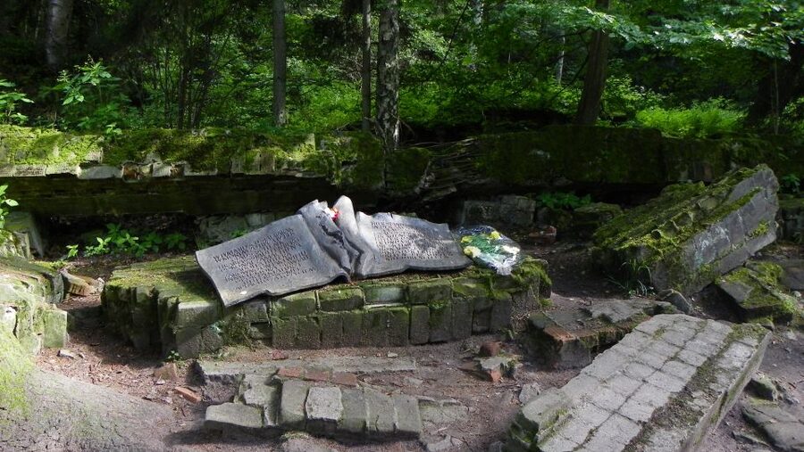Gdansk Wolf’s Lair with St. Lipka and Mamerki Private Guided - Wolf’s Lair: Hitler’s headquarters in a forest