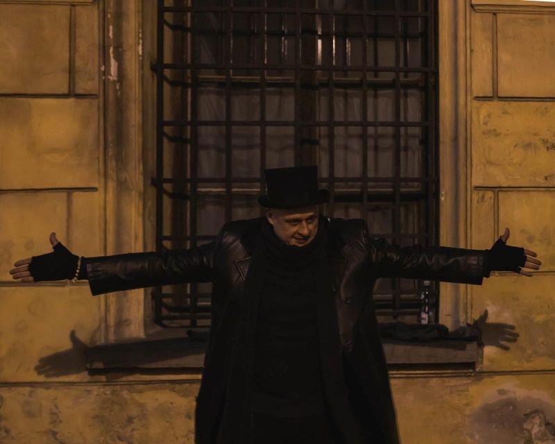 Ghosts & Crimes: Macabre Kraków Walking Tour in English - Starting between St. Florian’s Gate and the Barbican