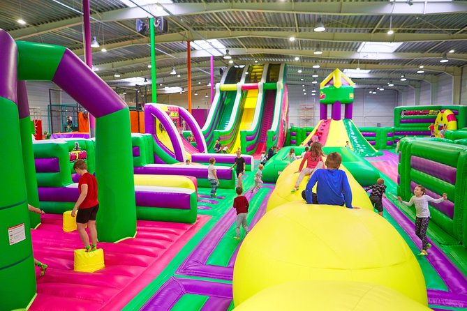 GOjump MEGAPARK Kraków-Sikorki 1h ticket: GOair Inflatable Park - What GOair at GOjump MEGAPARK actually offers