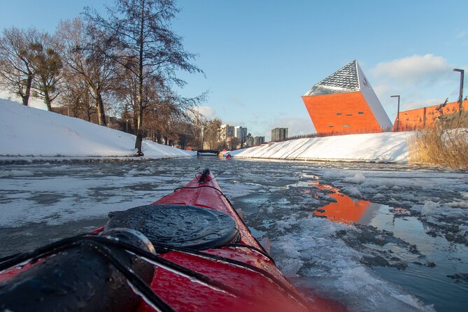 Guided Winter Kayak Tour in Gdańsk & Hot Chocolate Treat - Stable double kayaks and a clear safety start