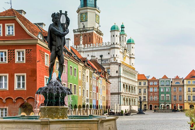 Historic Poznan: Exclusive Private Tour with a Local Expert - Army Monument and the final walk to Park Cytadela