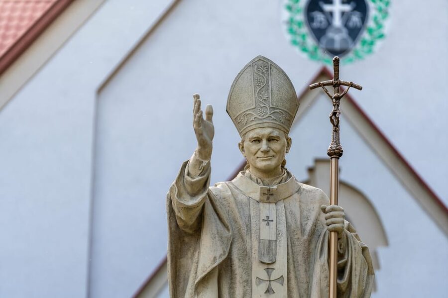 IN THE FOOTSTEPS OF JOHN PAUL II. FULL TOUR WITH AUDIO GUIDE - Who will appreciate this experience most