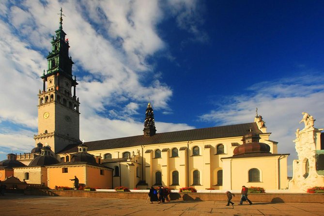 Jasna Gora & Black Madonna Private Tour from Lodz with Lunch - How the private format affects the value