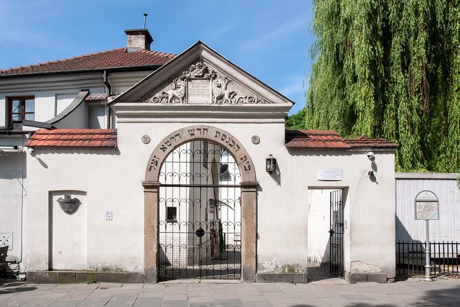 Jewish Krakow Private Tour. Extended Tour Option - Four More Kazimierz Synagogues and Community Sites