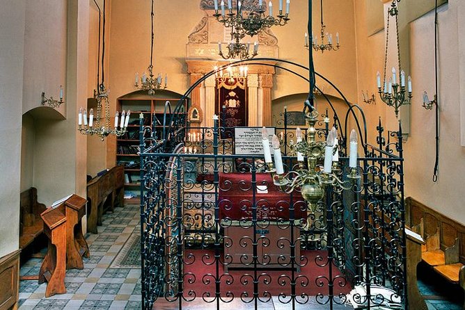 Jewish Quarter Kazimierz and Schindler's Factory Guided Tour - Why a guide helps inside the museum