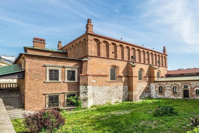 Jewish Quarter Kazimierz Guided Walking Tour in Krakow - The Old Synagogue and Poland’s Jewish religious architecture