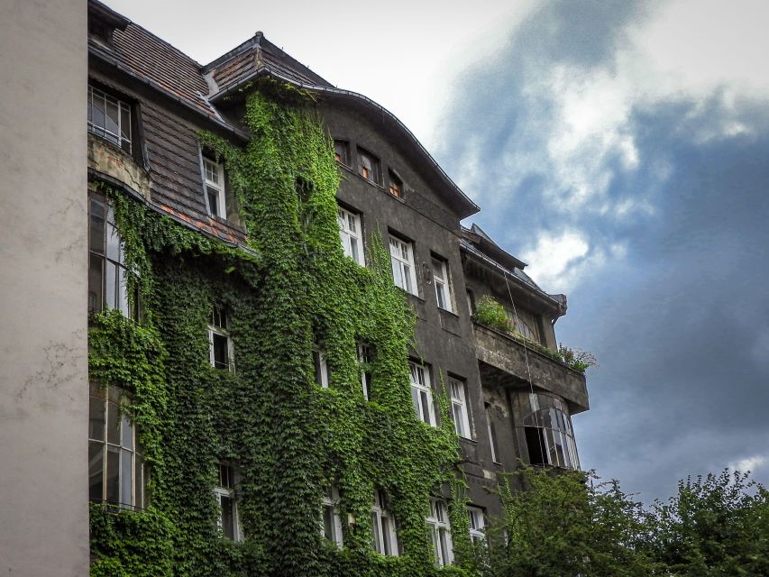Katowice: Express Walk with a Local in 60 minutes - The Silesian Theatre and Katowice’s cultural side