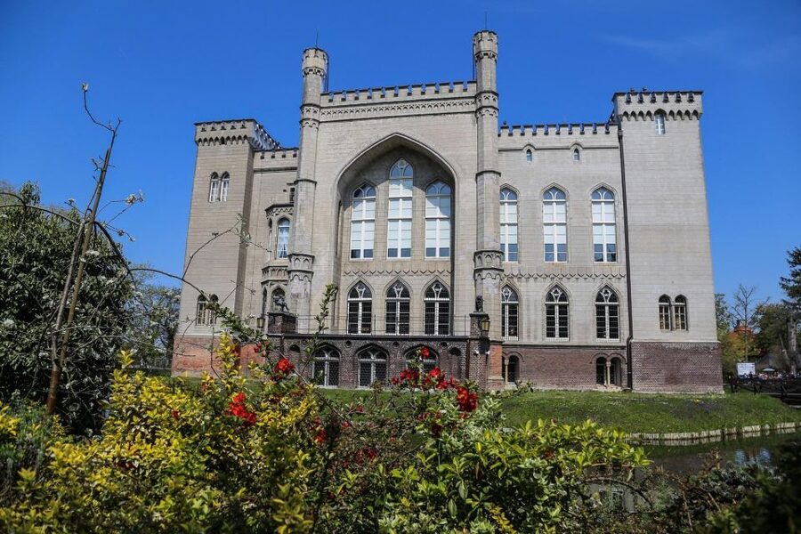 Kornik Castle and Rogalin Palace Half-Day Private Tour - The ancient oaks are Rogalin’s real surprise