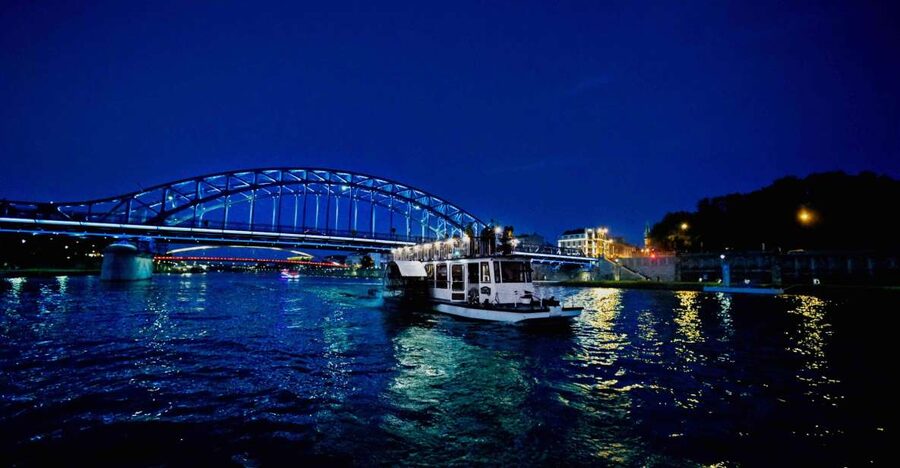 Krakow: 1-Hour Evening Vistula River Cruise - Dębniki and the river’s less familiar side