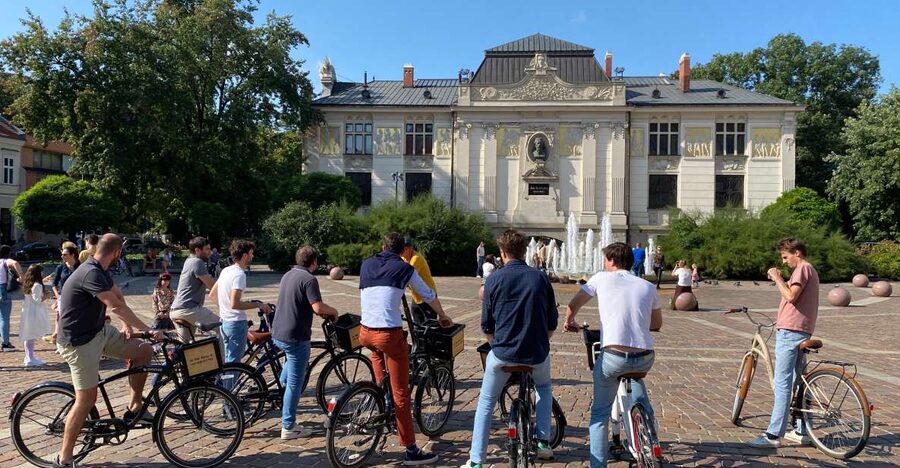 Krakow: 2h Kazimierz (Jewish Quarter) Bike Tour - Following Schindler’s List Through Real Locations
