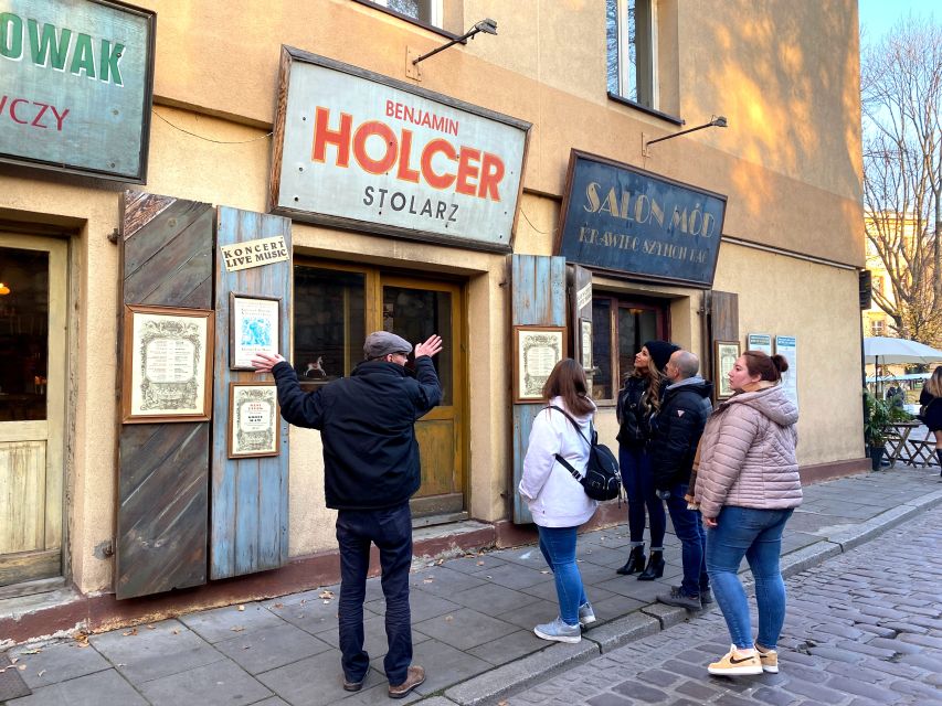 Krakow: 2h Kazimierz (Jewish Quarter) Walking Tour - Kazimierz today: cafés, galleries, and street life