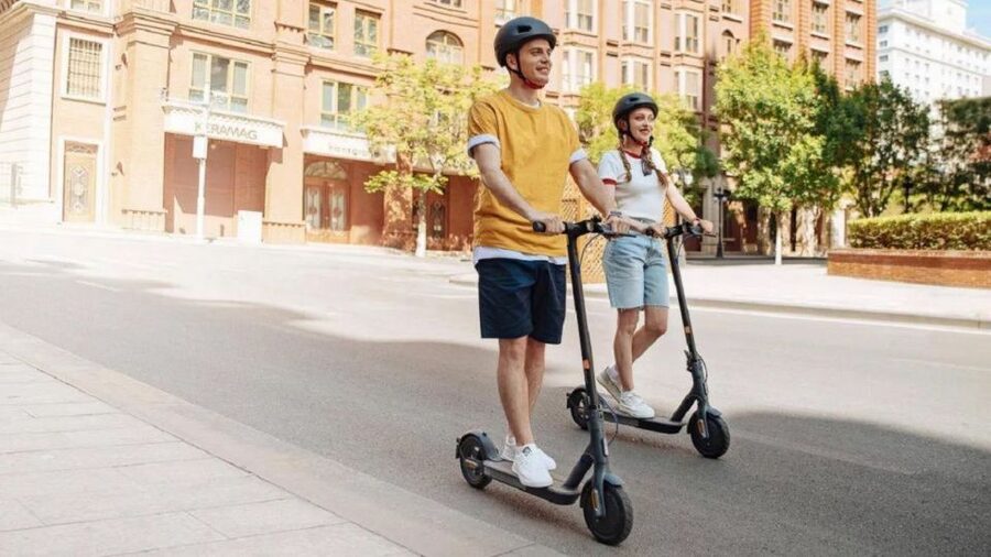 Krakow: 2h Old Town Scooter Tour - Why an e-scooter works well in Krakow
