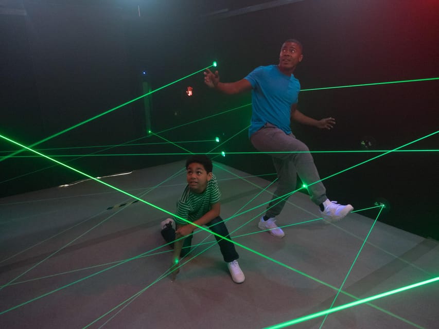 Krakow: 4 Mazes and Living Butterfly Museum Entry Ticket - Mirror Maze: the best test of direction