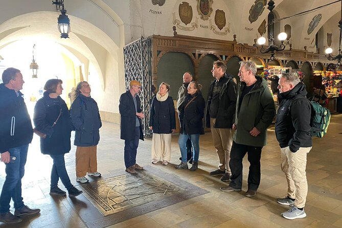 Krakow: A Magical Walking Tour of the Old City - 120 min - Returning to St. Mary’s Basilica and the central square
