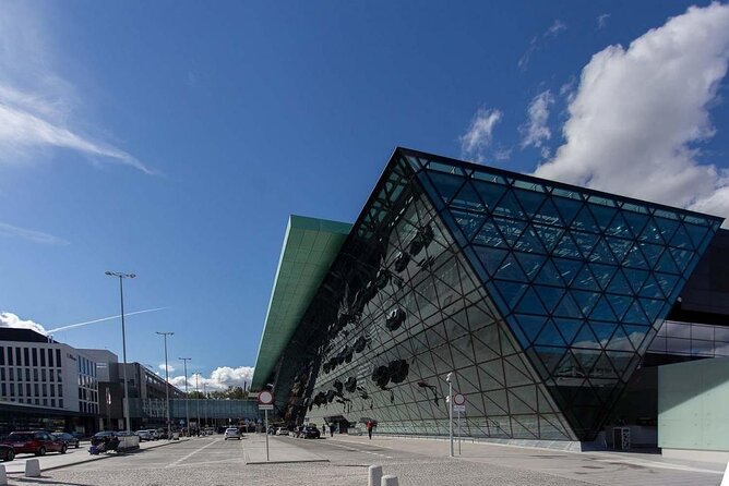 Krakow Airport Exclusive Transfers VIP Service - What the private vehicle means for your arrival
