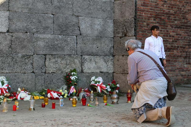 Krakow: Auschwitz-Birkenau Private Guided Tour - Timing, pickup uncertainty, and the seven-hour schedule