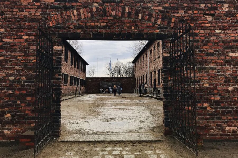 Krakow: Auschwitz-Birkenau Tour Limited to 15 Visitors - The short break between camps