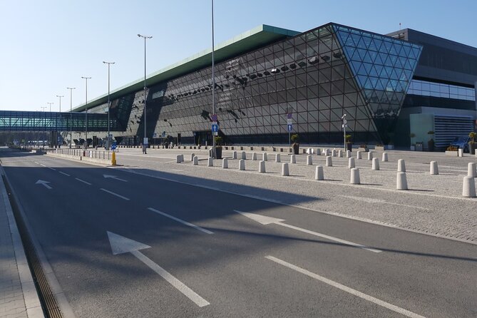 Kraków Balice Airport Transfer: Private One Way - Key points to know before booking