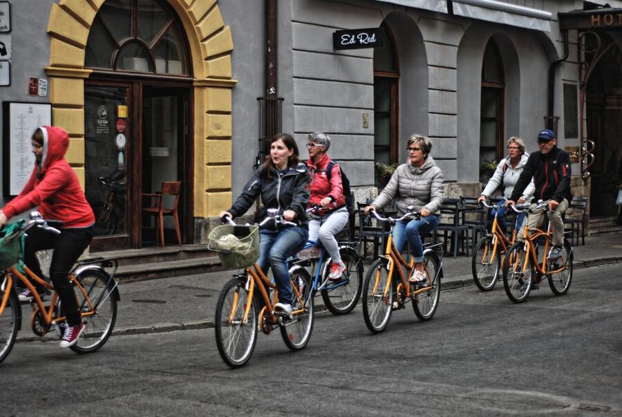 Krakow: Bike Tour of the Old Town, Kazimierz, and the Ghetto - Key points before you book