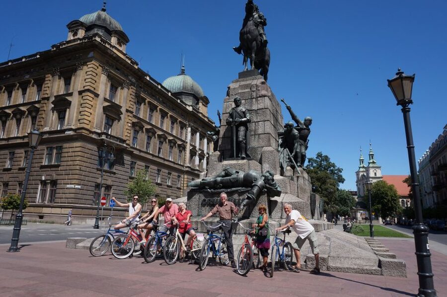 Krakow: Bike Tour of the Old Town, Kazimierz, and the Ghetto - Kazimierz, the former Jewish quarter