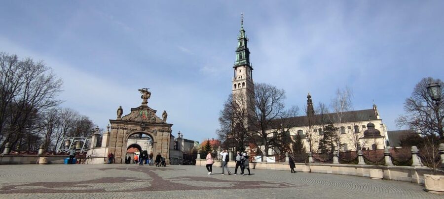 Krakow: Black Madonna Sanctuary of Czestochowa - Guided Tour - Key points to know before you go