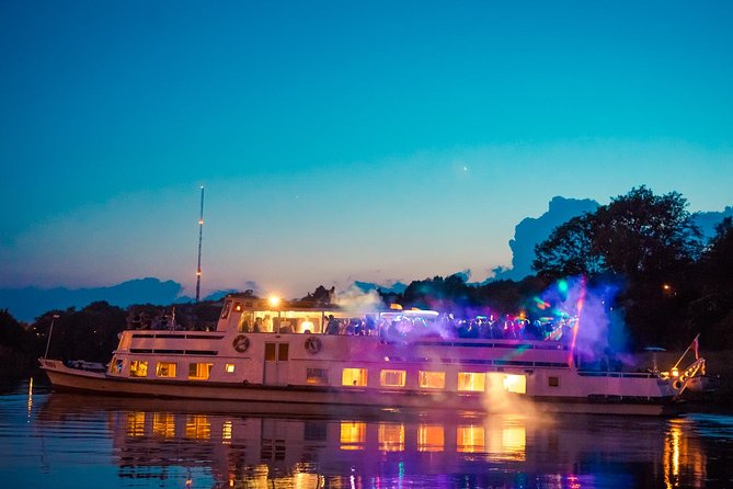 Krakow Boat Party - What the entertainment feels like on board