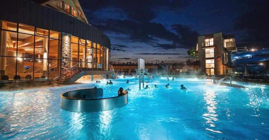 Krakow: Chocholowskie Baths with Ticket and Transportation - The 95-minute journey south